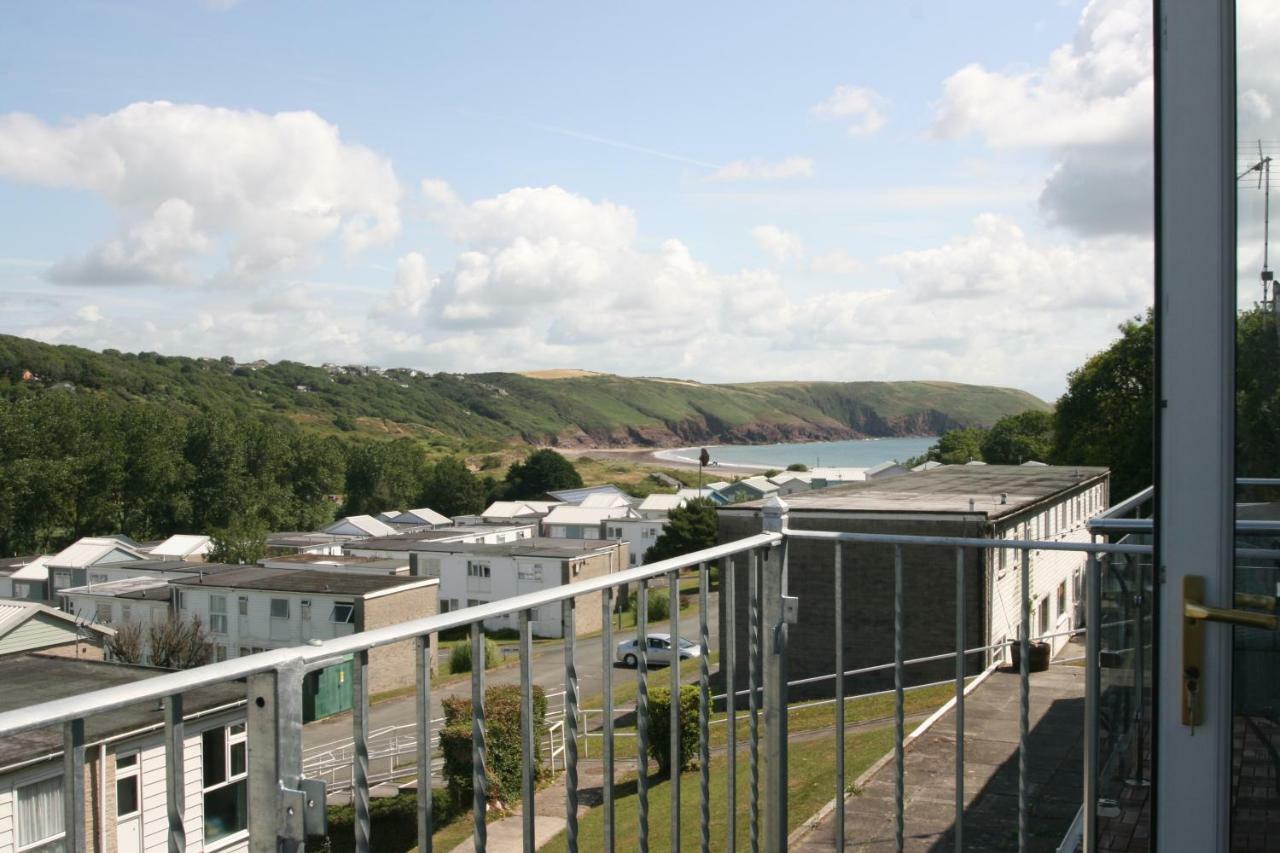 Freshwater Bay Holiday Cottages Pembroke Exterior foto